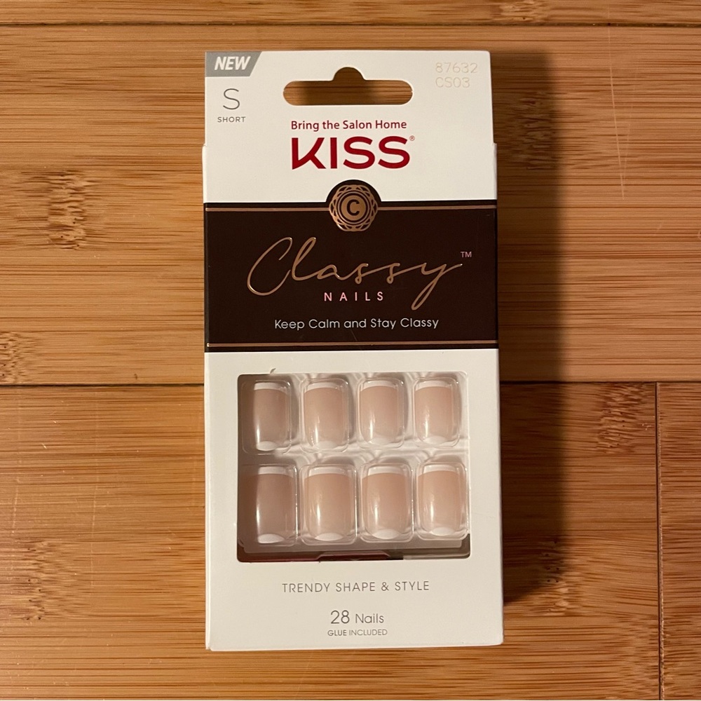 Kiss Classy Nails Trendy Shape & Style Natural Pink White Tips Short #87632 CS03